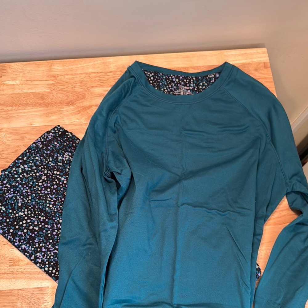Cuddl Duds Teal Top and Patterned Leggings Set
